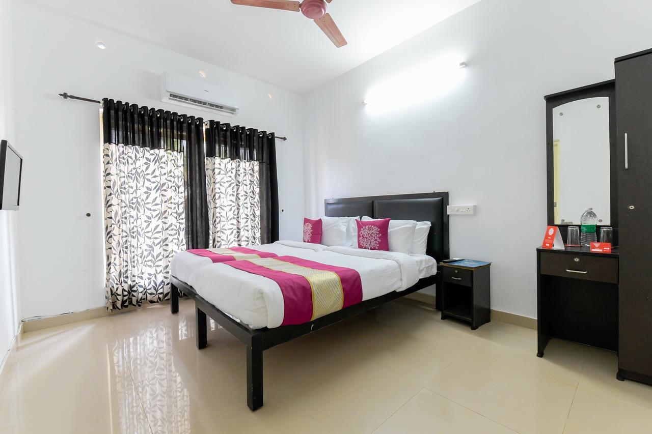 Oyo 11891 Amare Beach Resorts Alappuzha Exteriör bild